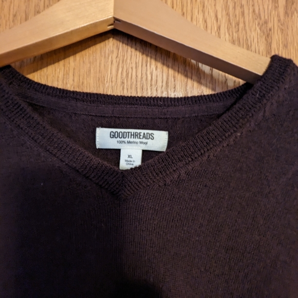 Good Threads V Neck men's sweater XL - Picture 3 of 3